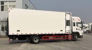 9.6m Large‑Scale Day‑Old Chick Transport Truck