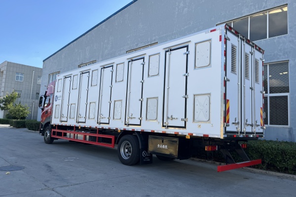 Day-Old Chick Transport Truck Bodies