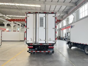 Small Chick Transport Truck - Image 2
