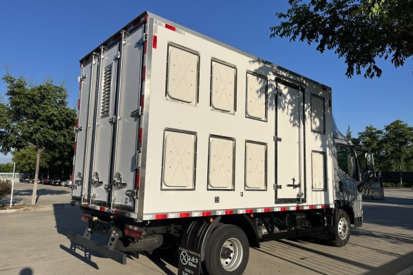 Day-Old Chick Transport Truck Bodies